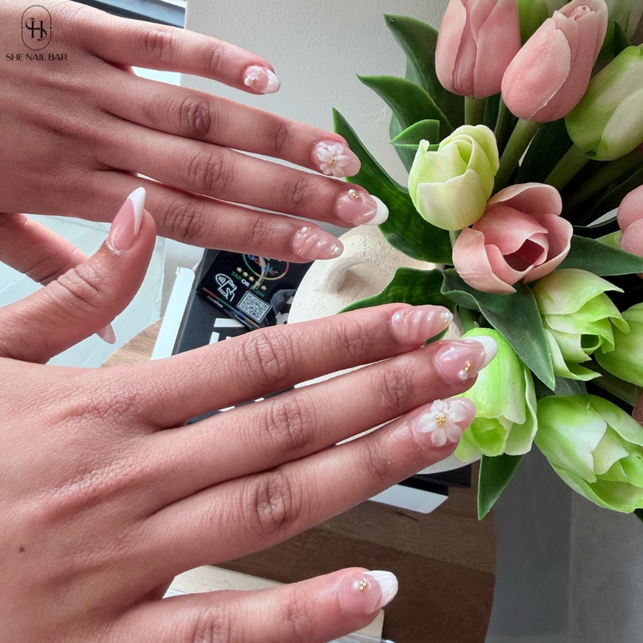 SHE NAIL BAR